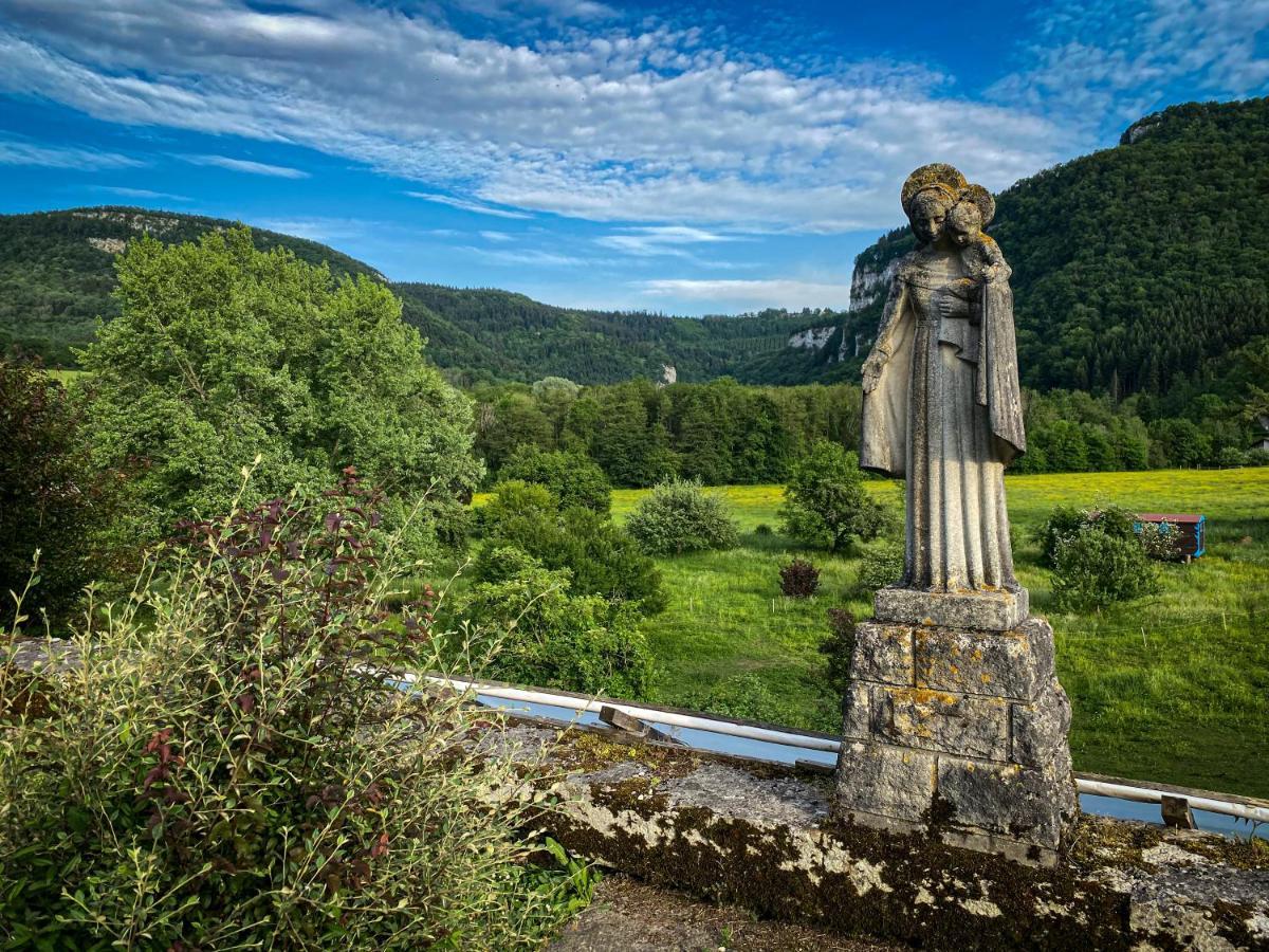 Vila Lisons Des Sources Nans-sous-Sainte-Anne Exteriér fotografie
